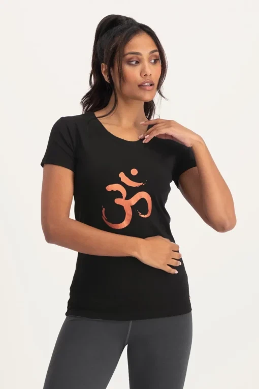 Om Core Yoga Tee – Onyx Black from Urban Goddess