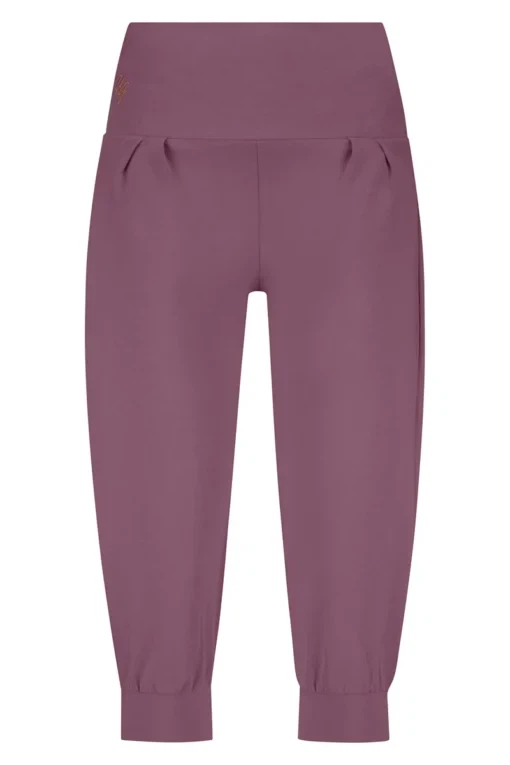 Sukha Yoga Capri – Mauve from Urban Goddess