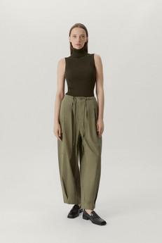 The Merino Wool Roll-neck Top - Military Green via Urbankissed