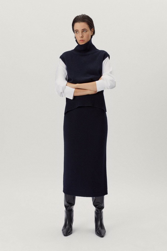 The Woolen Pencil Skirt - Blue Navy from Urbankissed