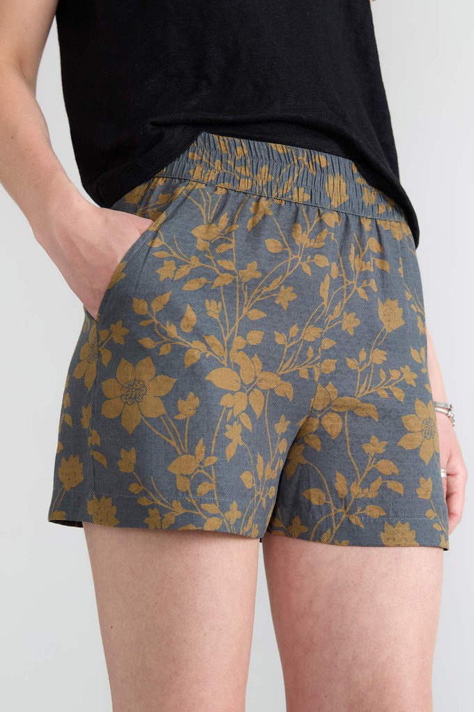 ikebana Leichte Reiseshorts from Yahmo