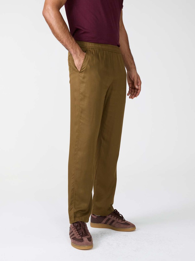 braune Hose aus TENCEL Lyocell from Yahmo