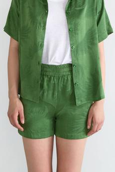 matcha Leichte Reiseshorts via Yahmo