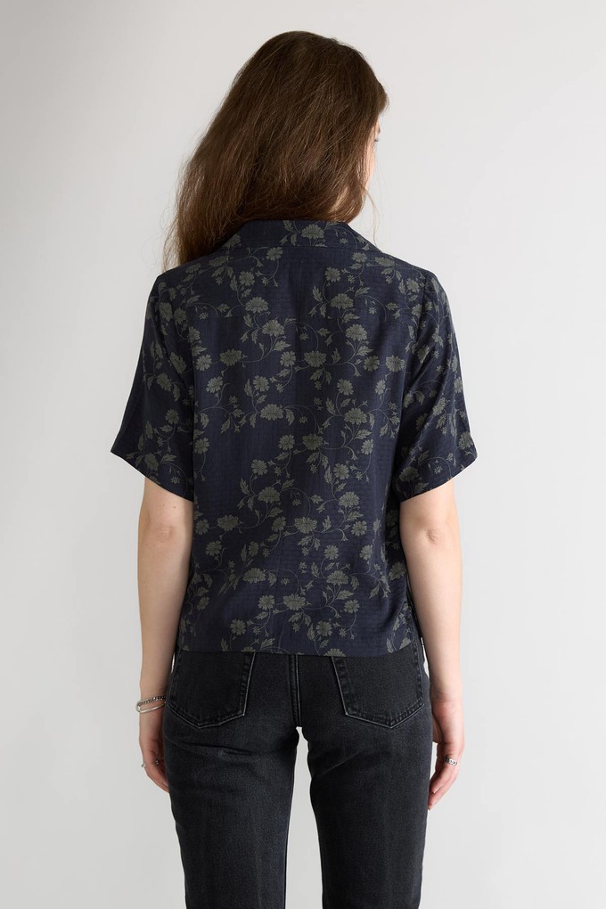 midnight Bowling Shirt aus Cupro from Yahmo